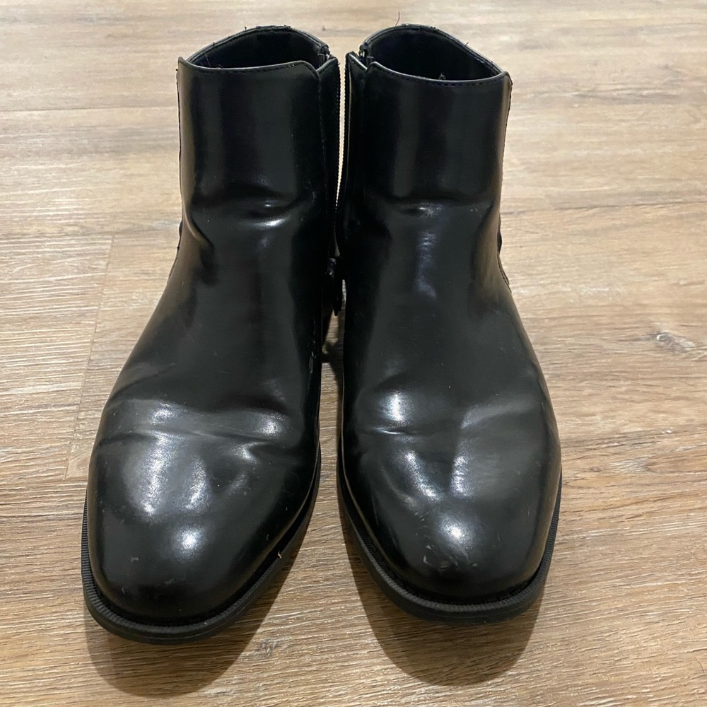 Stylish men’s boots Kenneth Cole
